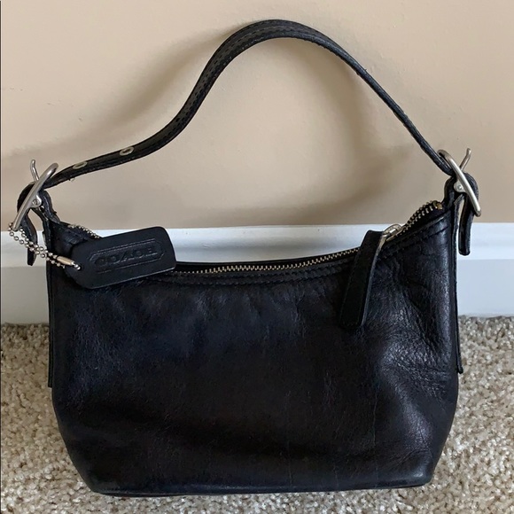 Small Coach purse - Picture 2 of 8